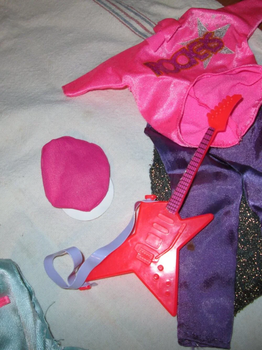 Vtg late 70s early 80s lot of Barbie clothes and accesories